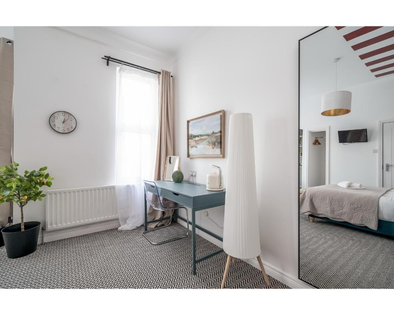 ホテル The Wellesley ベルファスト 部屋 写真