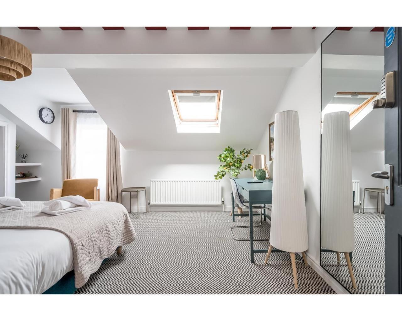 ホテル The Wellesley ベルファスト 部屋 写真